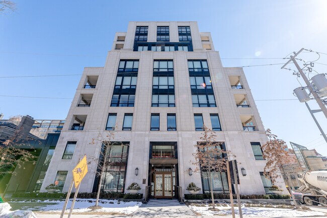 1 Forest Hill Rd in Toronto, ON - Building Photo - Building Photo
