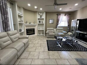 11210 Scotchwood Dr in Riverview, FL - Building Photo - Building Photo
