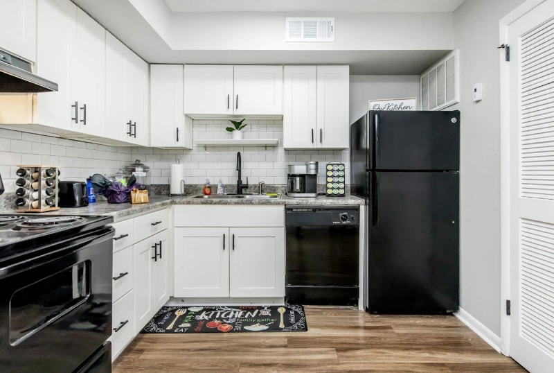 600 Whispering Hills Dr in Nashville, TN - Building Photo