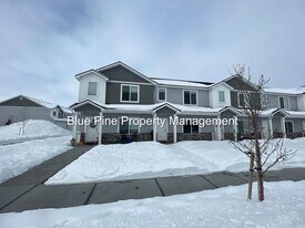 651 S 2400 W in Rexburg, ID - Building Photo