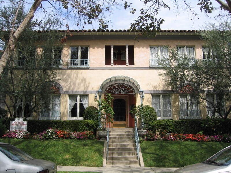 414 N Sycamore Ave in Los Angeles, CA - Foto de edificio