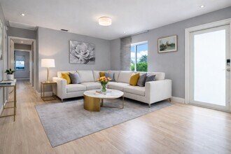 100 NW 40th St in Miami, FL - Foto de edificio - Building Photo