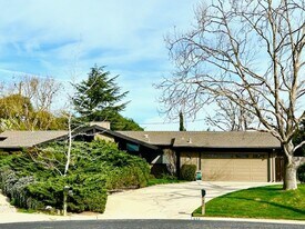 498 Kendale Rd in Buellton, CA - Building Photo