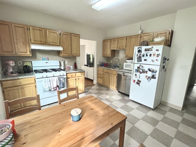 property at 67 Kinnaird St
