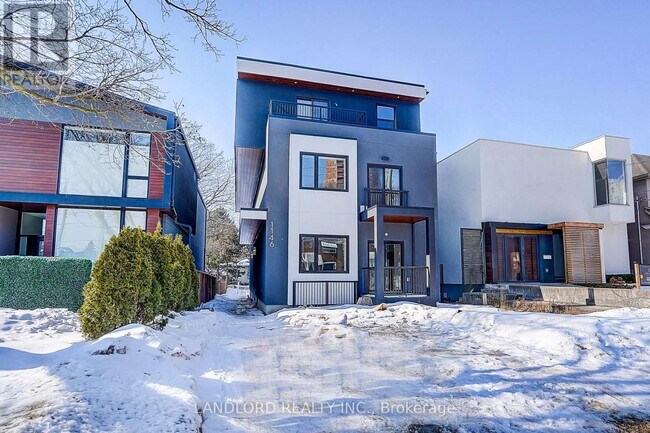 1146 Broadview Ave in Toronto, ON - Building Photo - Building Photo