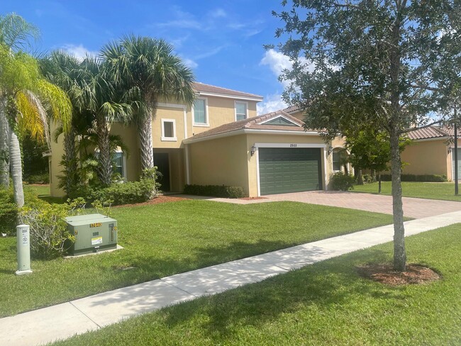 2955 Bellarosa Circle in Royal Palm Beach, FL - Building Photo - Building Photo