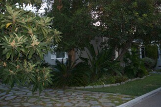 4466 Tujunga Ave, Unit 4464 in North Hollywood, CA - Foto de edificio - Building Photo