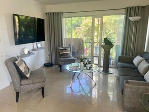 8887 Fontainebleau Blvd, Unit 306 in Miami, FL - Building Photo - Building Photo