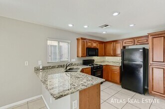 6491 Chettle House Ln in Las Vegas, NV - Building Photo - Building Photo