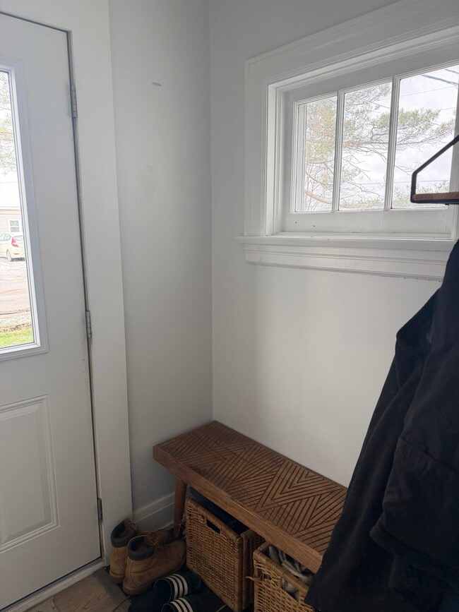 48 Reddick St in Belleville, ON - Building Photo - Building Photo