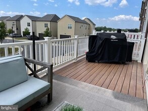 44711 Plympton Square in Ashburn, VA - Building Photo - Building Photo