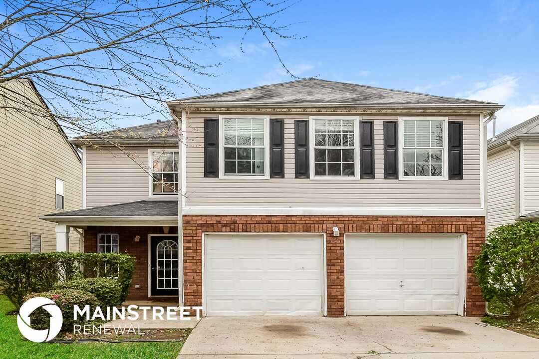 5861 San Gabriel Ln in Atlanta, GA - Building Photo