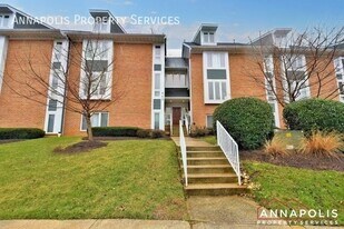 643 Oakland Hills Dr in Arnold, MD - Building Photo