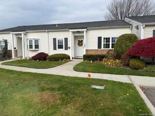 144 Harbor S in Amityville, NY - Building Photo - Building Photo