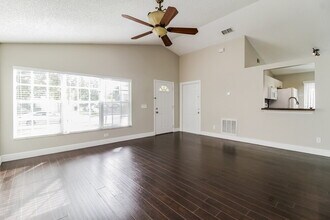 2640 Woods Edge Cir in Orlando, FL - Building Photo - Building Photo