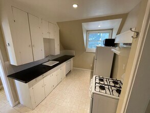 2300 Capitol Ave in Sacramento, CA - Building Photo - Building Photo