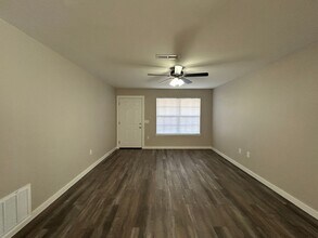 504 N 4th St in Rogers, AR - Building Photo - Building Photo