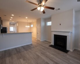 135 Silver Run Pl in West Columbia, SC - Building Photo - Building Photo