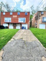 463 Idlewood Rd in Pittsburgh, PA - Building Photo