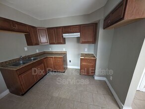 1047 Lexington Ave in Xenia, OH - Building Photo - Building Photo