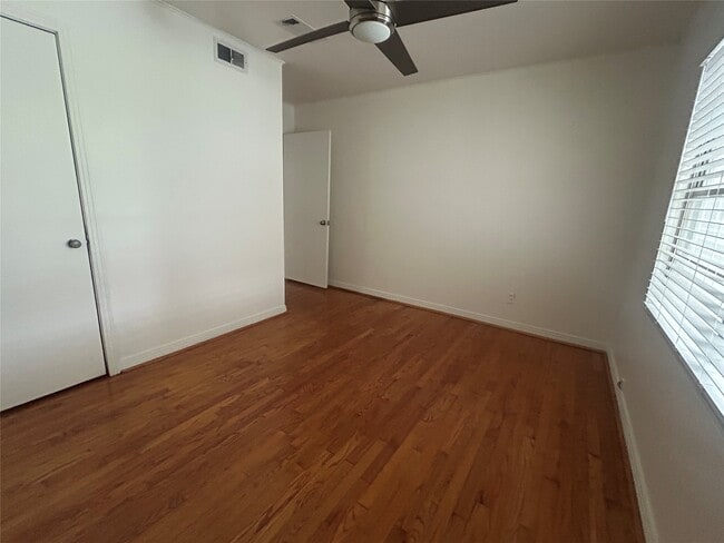 7738 Dixie Dr