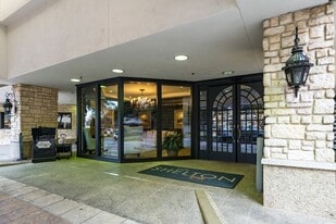 5909 Luther Ln, Unit 2000A in Dallas, TX - Building Photo