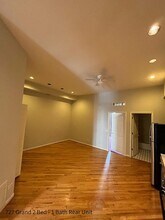 729 W Grand Ave in Chicago, IL - Building Photo - Building Photo