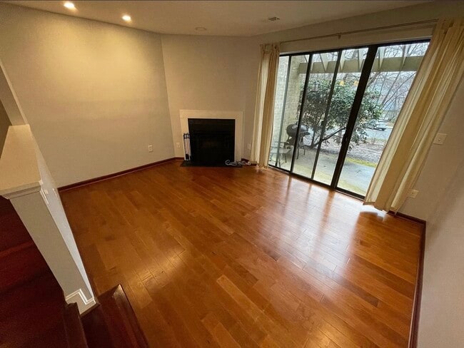 11224 Beaver Trail Ct in Reston, VA - Building Photo - Building Photo