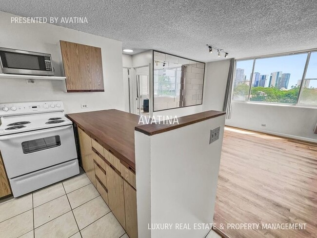 1032 Kinau St in Honolulu, HI - Building Photo - Building Photo