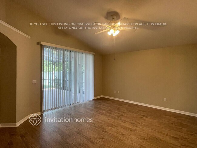 6908 Jamestown Manor Dr in Riverview, FL - Building Photo - Building Photo