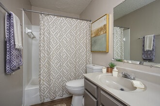 The Hub at Baton Rouge-Under New Management in Baton Rouge, LA - Building Photo - Interior Photo