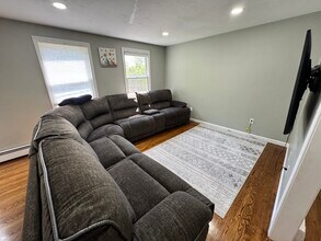 18 Ladyslipper Dr in Shrewsbury, MA - Building Photo - Building Photo