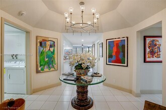 2100 S Ocean Blvd in Palm Beach, FL - Building Photo - Building Photo