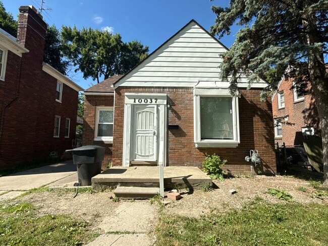 property at 10037 Grayton St