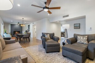 10629 N 39th St in Phoenix, AZ - Building Photo