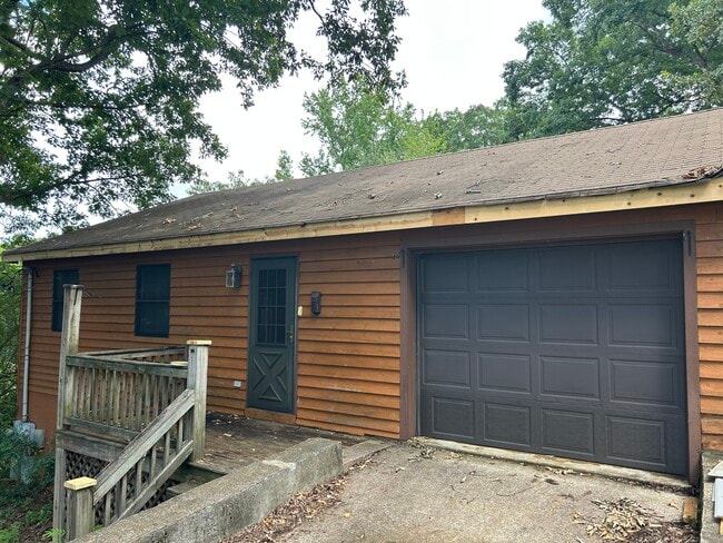 600 Villard Dr, Unit B