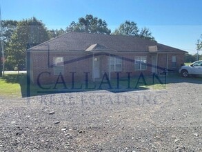 8001 Langer Ln in Sherwood, AR - Building Photo - Building Photo