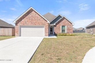 207 Barnsley Dr in Duson, LA - Building Photo - Building Photo