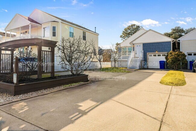 9515 15th Bay St in Norfolk, VA - Building Photo - Building Photo