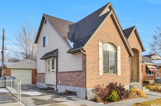 2941 S Hudson Cir, Unit B in Salt Lake City, UT - Foto de edificio - Building Photo