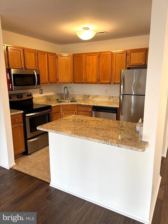 1812 Hickory Cir in Cherry Hill Township, NJ - Building Photo