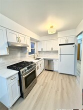 30-35 47th St-Unit -2 in Queens, NY - Building Photo - Building Photo