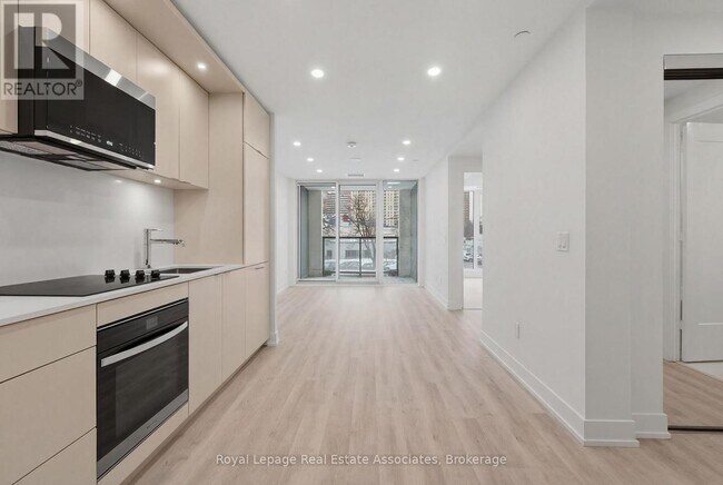 25 Cordova Ave in Toronto, ON - Building Photo - Building Photo