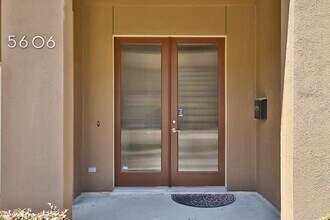 5606 Blossom St in Houston, TX - Building Photo - Building Photo