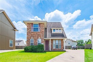 504 Nelson Ln in College Station, TX - Building Photo