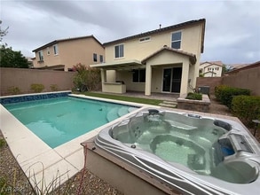 10331 Northern Hills Ave in Las Vegas, NV - Building Photo - Building Photo