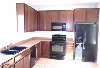 419 N Ranger Ct in Gilbert, AZ - Foto de edificio - Building Photo