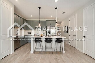 7682 Deer Vly Cir in Tampa, FL - Building Photo - Building Photo
