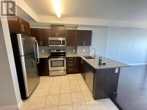 242-2242 Rideau St in Ottawa, ON - Building Photo - Building Photo