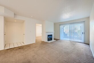 1908 Mountain Hills Ct in Las Vegas, NV - Building Photo - Building Photo